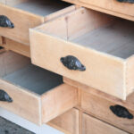 Comptoir ancien bois magasin boutique bar caisse clair tiroir