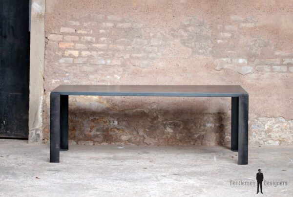 Table manger métal, style industriel, grande gris anthracite, ancien, patine, légère, fine