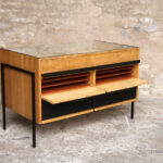 Comptoir ancien bois magasin boutique optique caisse clair tiroir