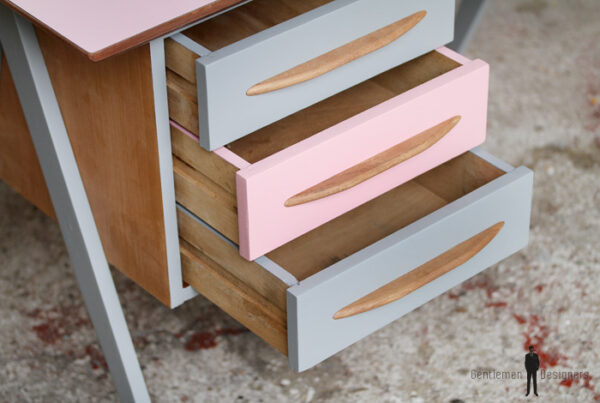 Bureau vintage enfant, rose et gris pieds compas