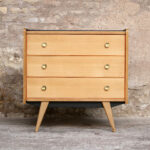 Commode vintage chêne clair, rénovée, 3 tiroirs