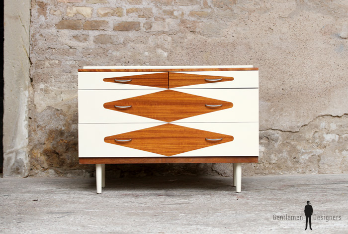 Commode vintage en teck, rénovée, graphique, motifs
