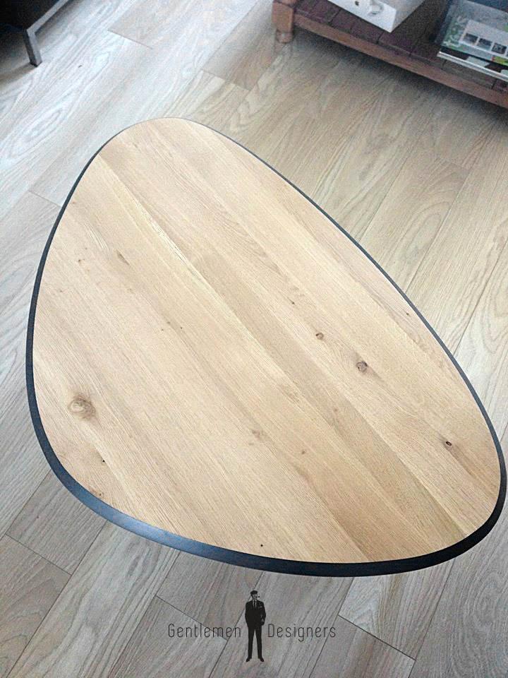 Table tripode en chêne