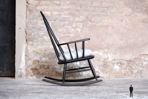 Rocking chair noir vintage bois, style Tapiovaara, galette en tissu