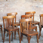 Lot de 8 chaises bistrot baumann en bois, dossier barreaux