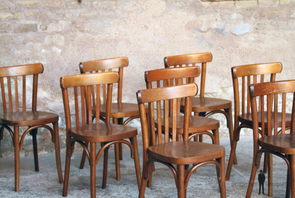 Lot de 8 chaises bistrot baumann en bois, dossier barreaux