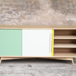 meuble vaisselier bois clair chene portes coulissantes sur mesure jaune vert blanc