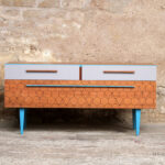 Meuble bas tv vintage motifs graphique, bleu et gris