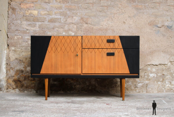 Meuble vintage en teck, style scandinave, motifs graphique noir