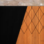 Meuble vintage en teck, style scandinave, motifs graphique noir