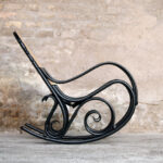 Rocking chair Thonet noir vintage, bois et cannage
