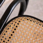 Rocking chair Thonet noir vintage, bois et cannage