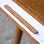 GRAND BUREAU MINISTRE - Bois - Teck, chene - sur-mesure, made in france, Meuble style vintage - gentlemen, designers tiroirs blanc