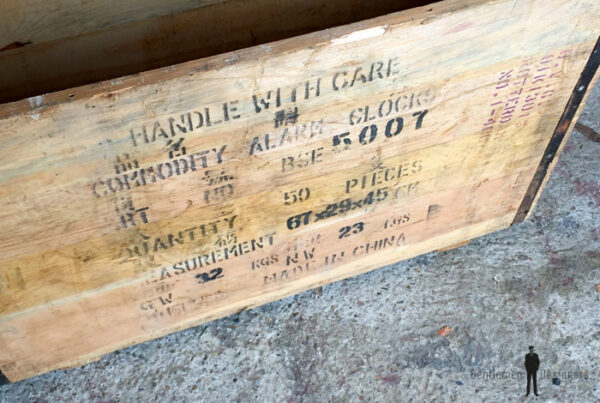 Caisses anciennes en bois massif, transport, vin, fruit…petit modele