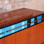 Enfilade vinatage en teck, motifs graphiques bleu