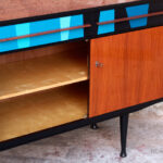 Enfilade vinatage en teck, motifs graphiques bleu buffet