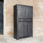 Armoire vintage métal style indus, angles arrondis, portes, tiroirs