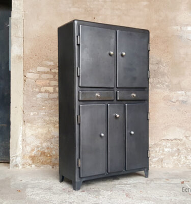 Armoire vintage métal style indus, angles arrondis, portes, tiroirs