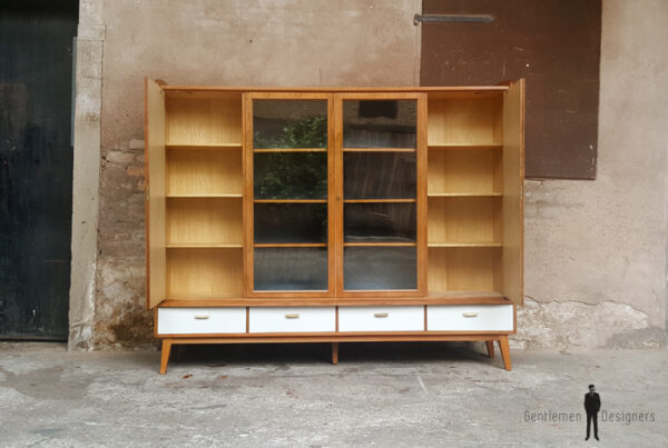 Buffet, vitrine, bibliothèque vintage en bois, tiroirs et portes gentlemen designers france lyon paris pieds compas