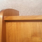 Buffet, vitrine, bibliothèque vintage en bois, tiroirs et portes gentlemen designers france lyon paris pieds compas