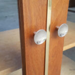 Armoire vitrine vintage en chêne, étagères