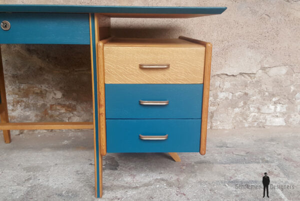 Bureau vintage chene bois bleu tiroirs gentlemen designers