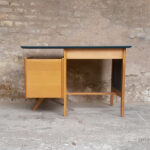 Bureau vintage chene bois bleu tiroirs gentlemen designers