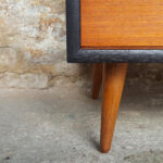 Commode petit meuble scandinave en teck gris anthracite