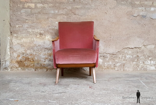 Fauteuil vintage velours, nuances rose, pieds compas