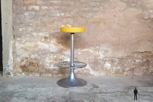 Tabouret haut vintage de bar haut, assise skaï jaune gentlemen designers