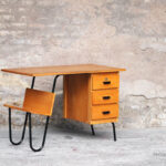 Bureau vintage en bois et métal, 3 tiroirs, Jacques Hitier