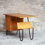 Bureau vintage en bois et métal, 3 tiroirs, Jacques Hitier