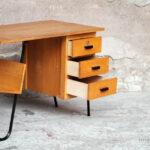 Bureau vintage en bois et métal, 3 tiroirs, Jacques Hitier