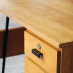 Bureau vintage en bois et métal, 3 tiroirs, Jacques Hitier