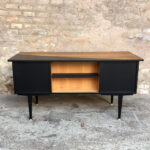 Bureau vintage noir et bois, graphique, pieds compas gentlemen designers