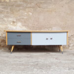Meuble bas tv vintage,pieds compas, 2 tiroirs, 1 porte gentlemen designers