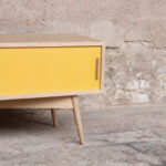 Meuble tv hifi bas bois épuré scandinave couleur petit compas gentlemen designers vintage enfilade