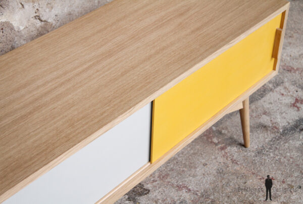 Meuble tv hifi bas bois épuré scandinave couleur petit compas gentlemen designers vintage enfilade
