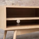 Meuble tv hifi bas bois épuré scandinave couleur petit compas gentlemen designers vintage enfilade