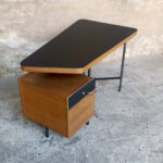 Rare bureau vintage teck, tubulaire, années 60,Georges Frydman gentlemen designers acier tiroirs