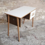 Bureau vintage 2 tiroirs, brun, chocolat, pieds compas gentlemen designers