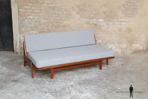 Canapé daybed vintage scandinave en teck. A.W.Iversen, Kvadrat gentlemen designers