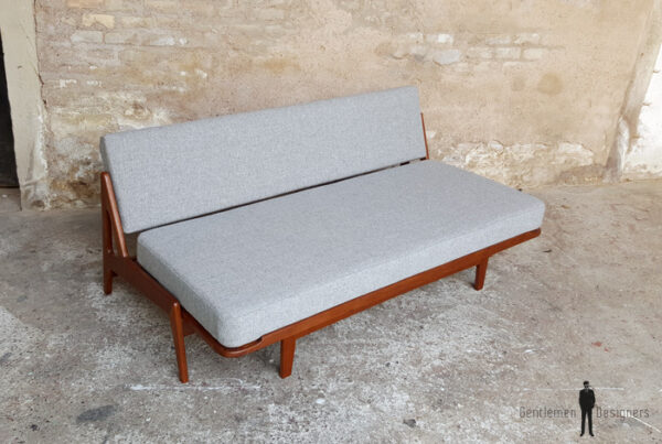 Canapé daybed vintage scandinave en teck. A.W.Iversen, Kvadrat gentlemen designers