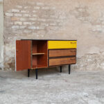 Meuble buffet à tiroirs, vintage relooké, jaune, noir, teck gentlemen designers