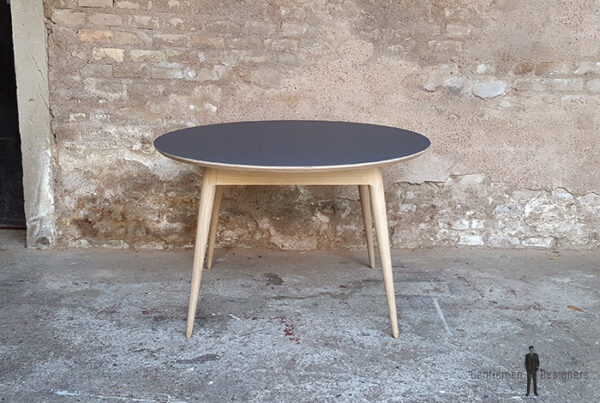 Table_manger_ronde_stratifié_gris_fenix_mobilier_vintage_sur_mesure_creation_design_annee_50_60_fabriquer_france_made_in_gentlemen_designers_strasbourg_alsace_francais_01-(3)