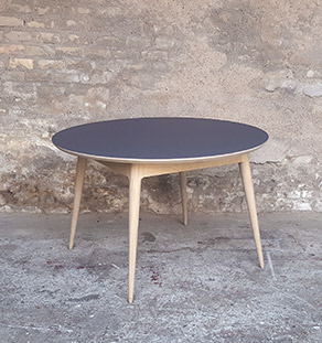 Table_manger_ronde_stratifié_gris_fenix_mobilier_vintage_sur_mesure_creation_design_annee_50_60_fabriquer_france_made_in_gentlemen_designers_strasbourg_alsace_francais_Vignette