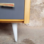 Commode vintage 3 tiroirs, gris, bois, pieds compas gentlemen designers