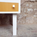 Meuble bas tv vintage graphique, bois, blanc, pieds compas gentlemen designers