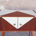 Chevet vintage teck, meuble d'appoint 2 portes, graphique console gentlemen designers
