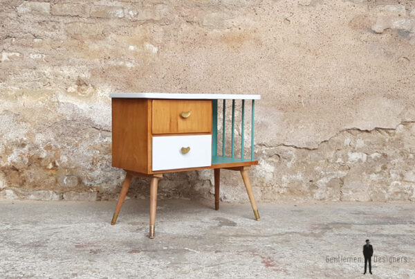 Table de chevet vintage, blanc et vert, tiroirs et barreaux